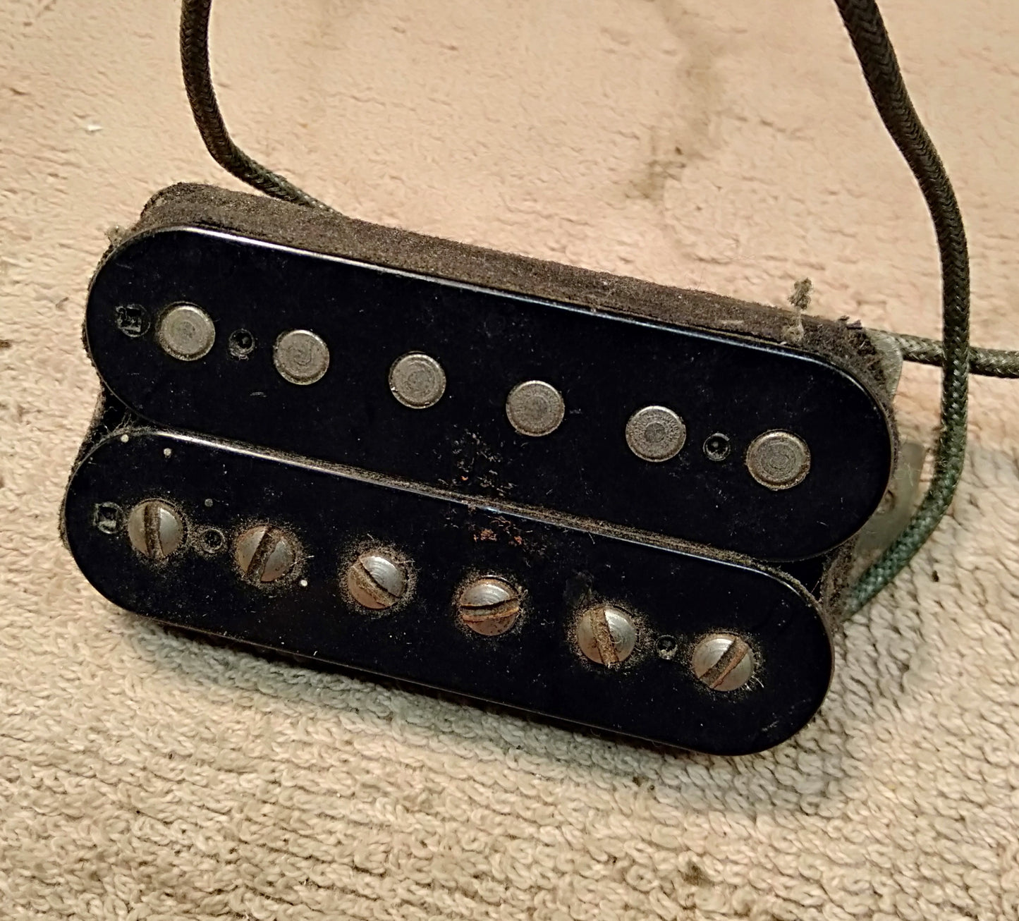 Seymour Duncan pickup. 2nd hand