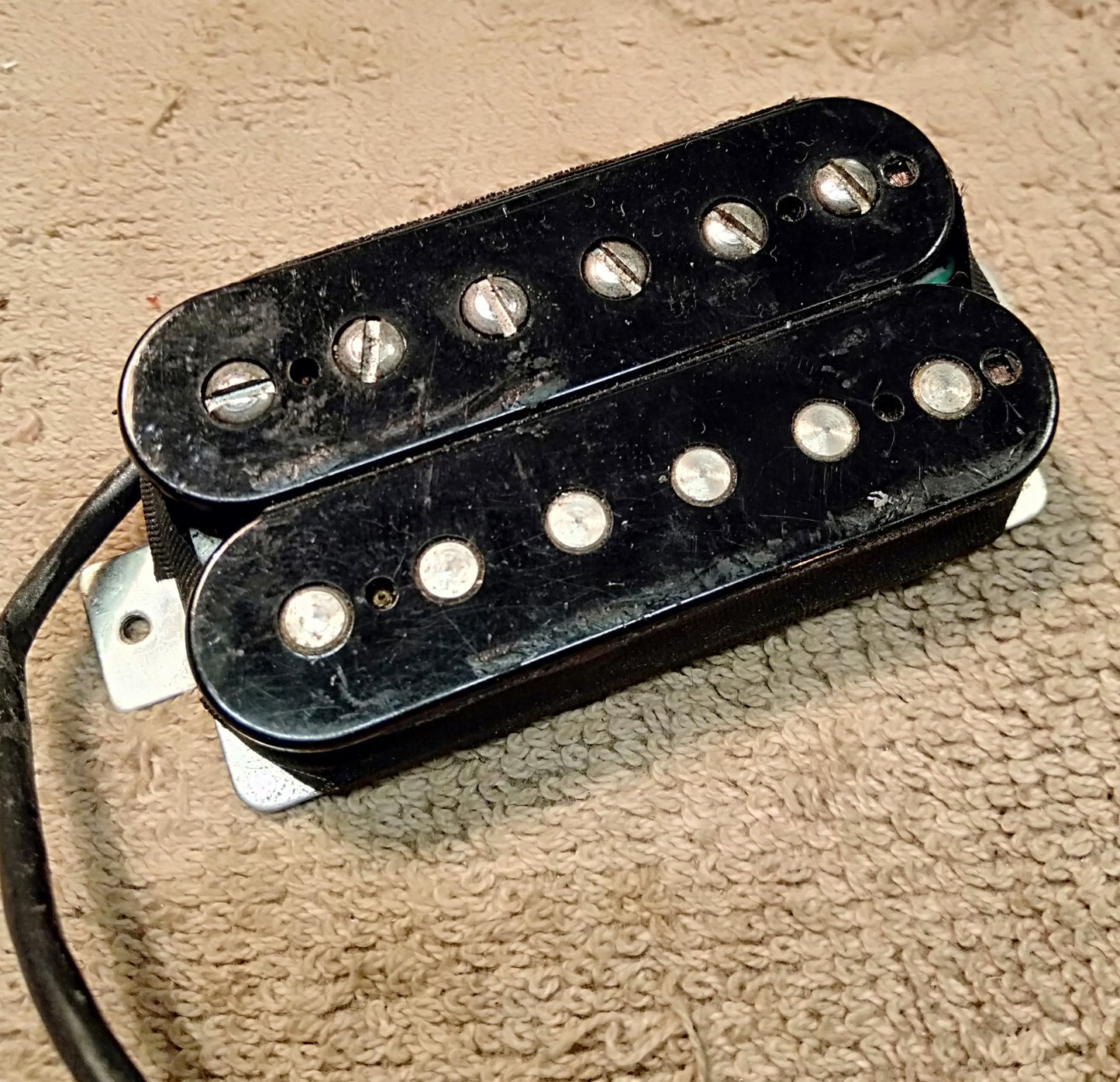 Seymour Duncan pickup. 2nd hand
