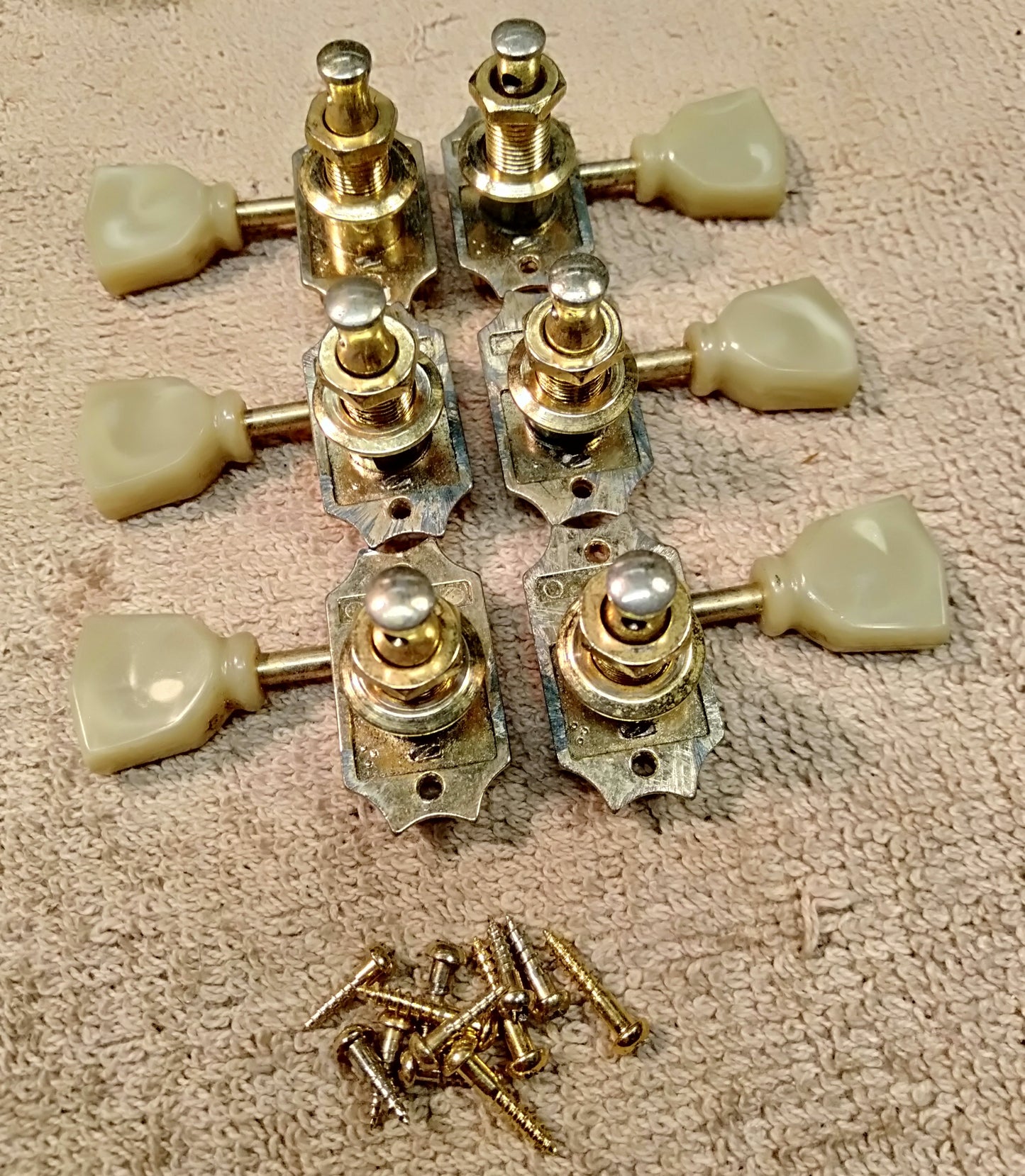 Schecter Deluxe tuners. 2nd hand