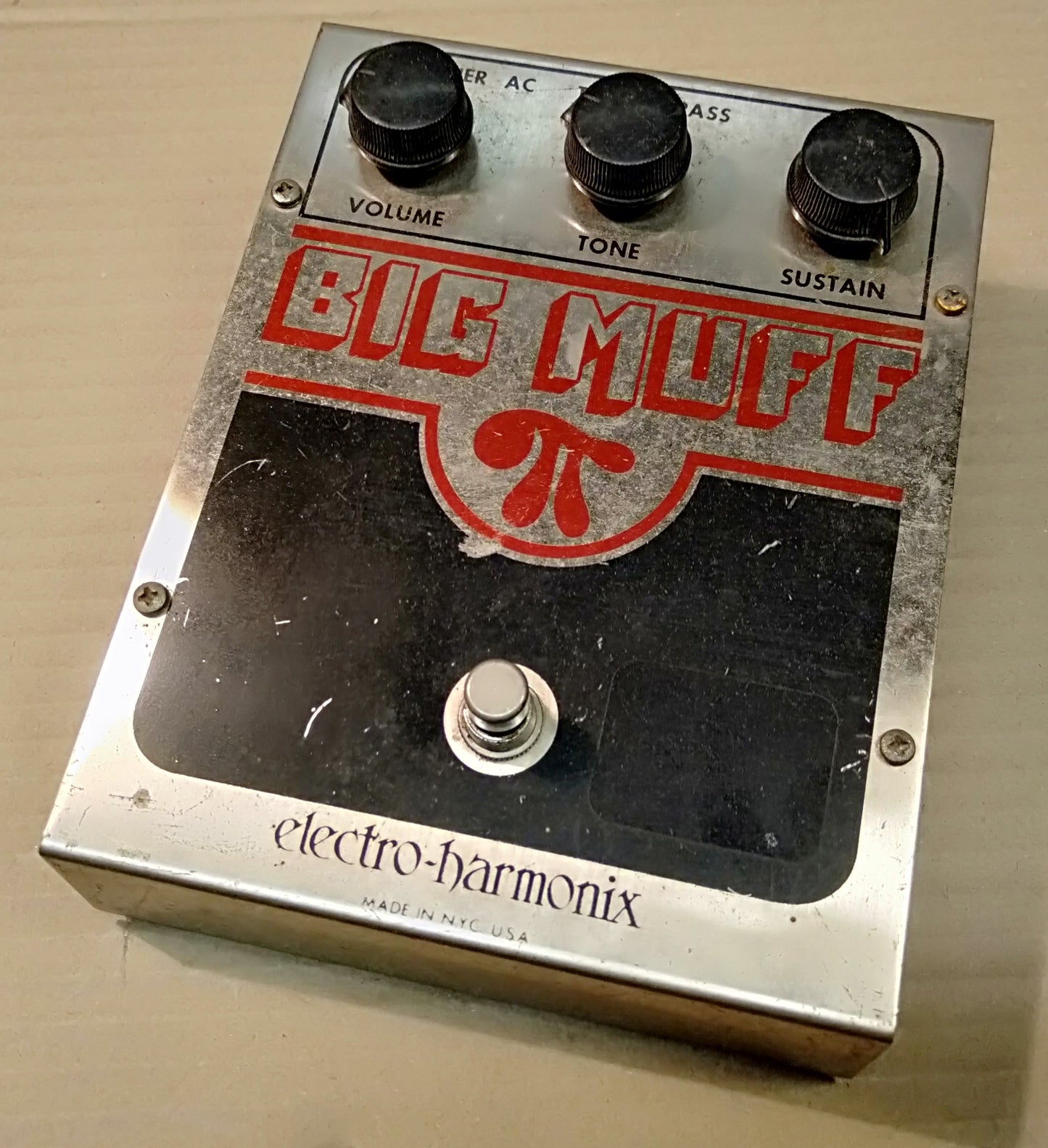 EH Big Muff V5. 2ND HAND