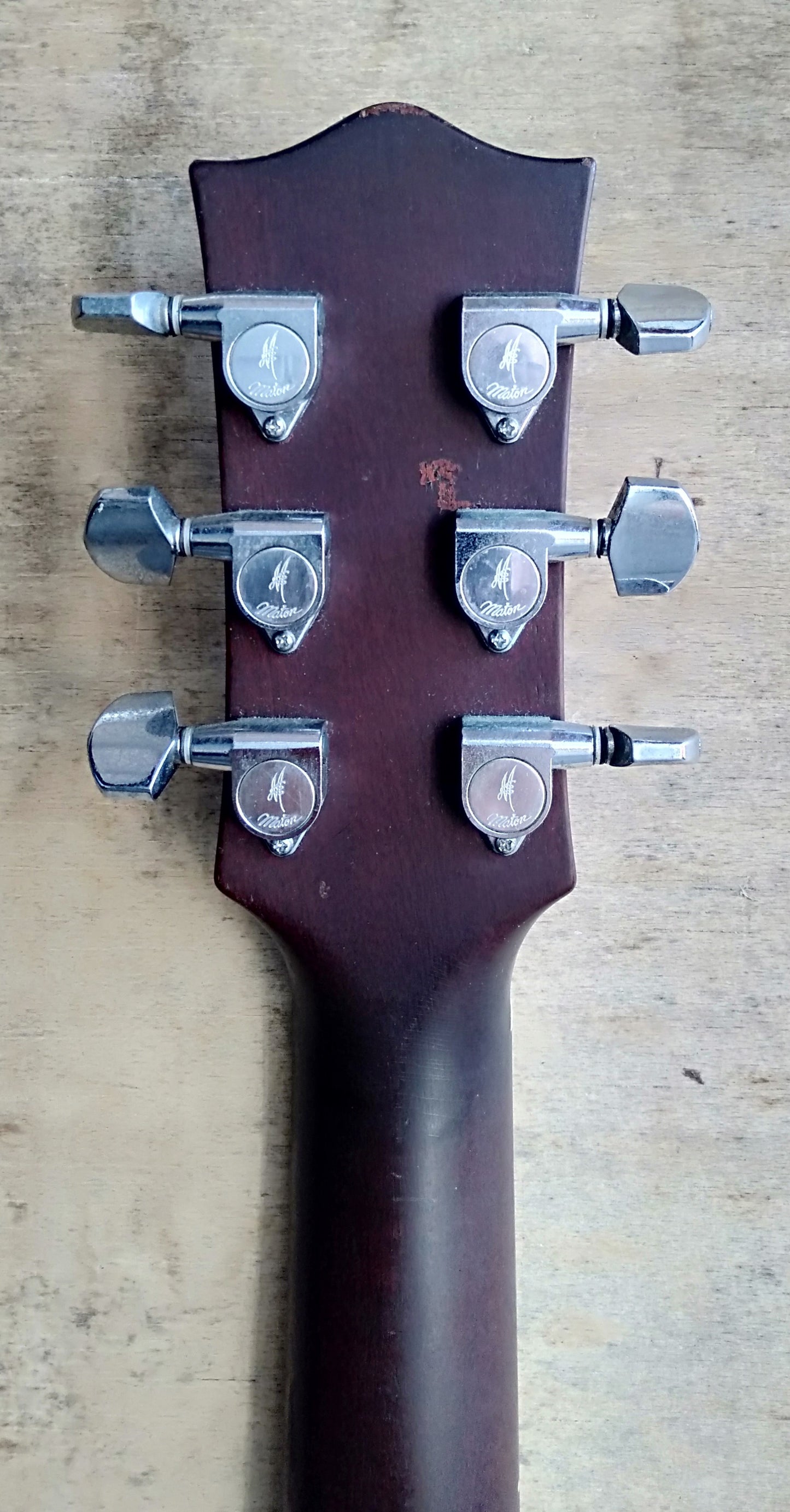 Maton M320. 1988