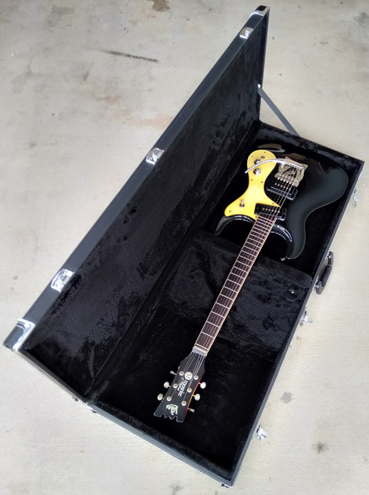Mosrite style hardcase