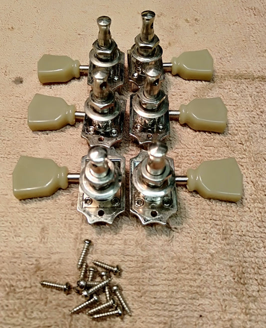 Gibson Deluxe tuners. 2nd hand