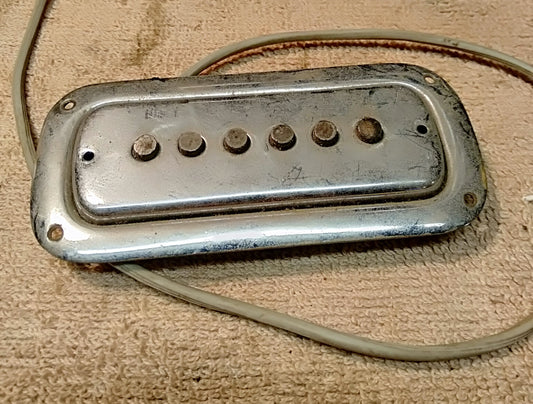 Maton pickup. 2nd hand