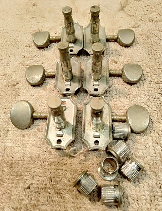 Gibson Deluxe tuners. 2nd hand