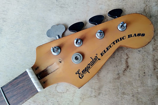 Bass neck. 2nd hand
