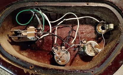 Guild S-90. 1976