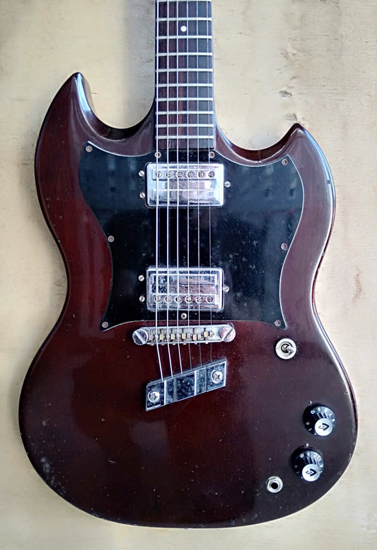 Guild S-90. 1976