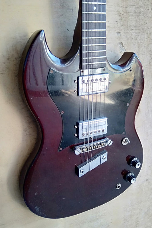 Guild S-90. 1976
